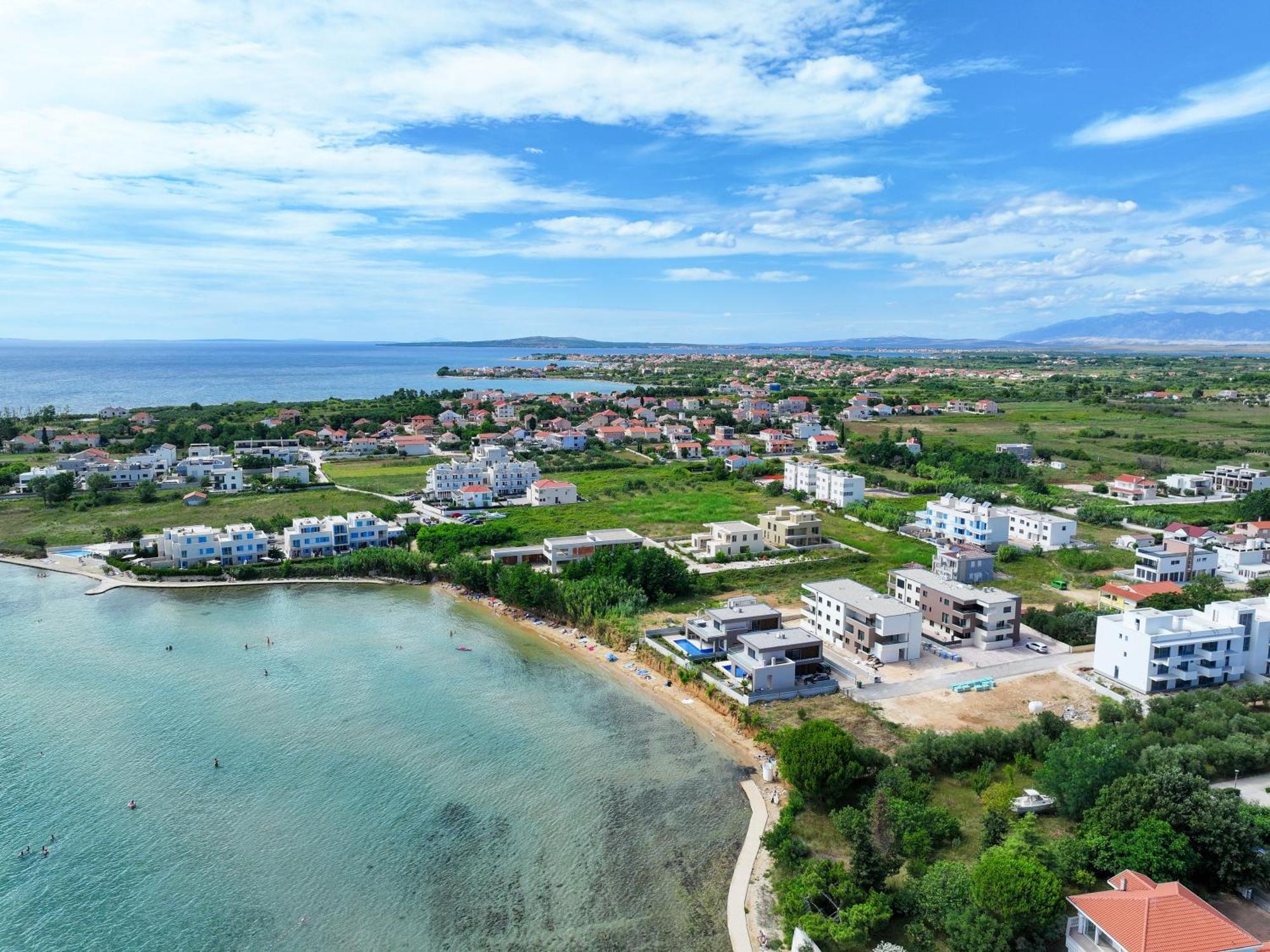 Deluxe Apartments Privlaka On The Sand Luaran gambar