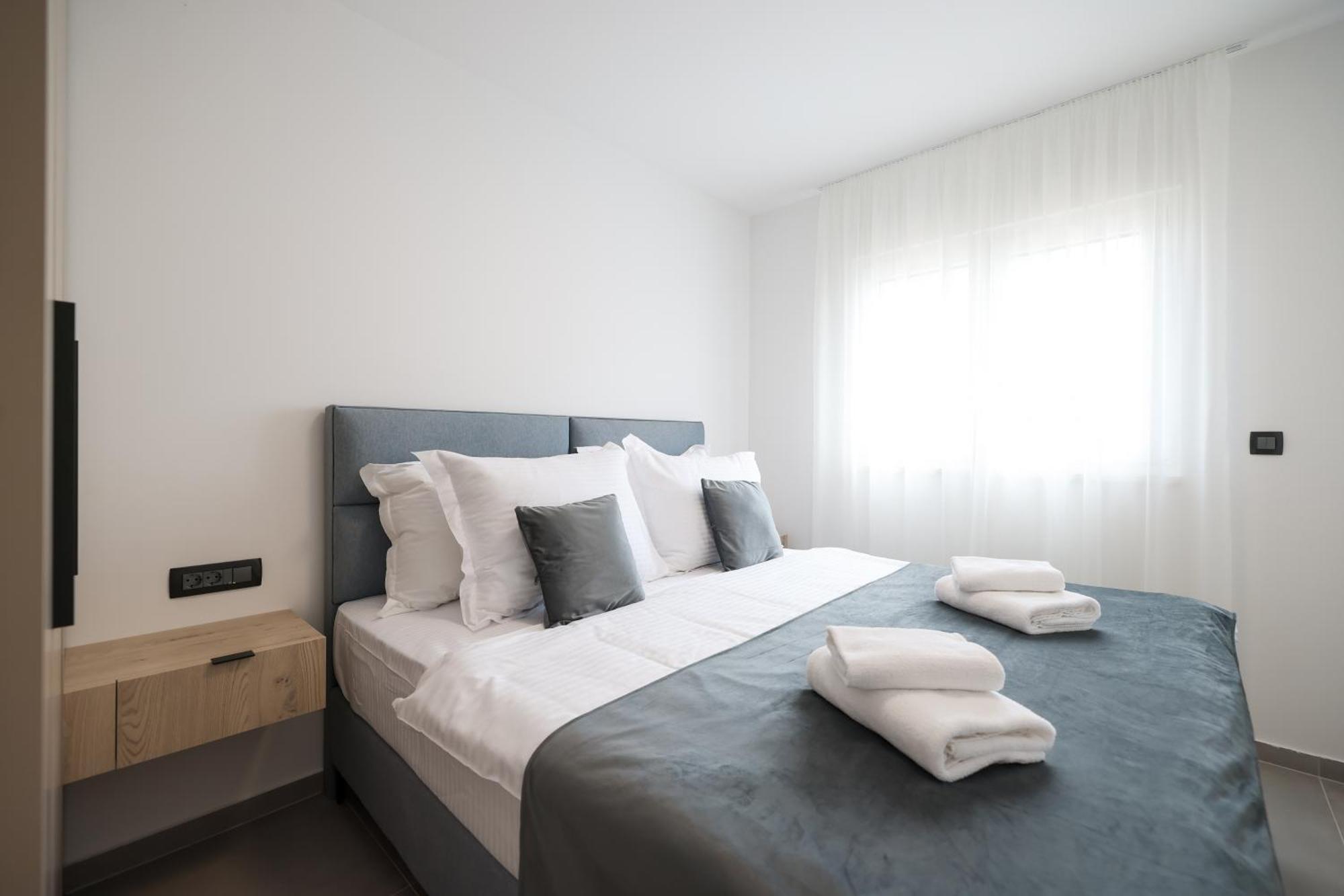 Deluxe Apartments Privlaka On The Sand Luaran gambar