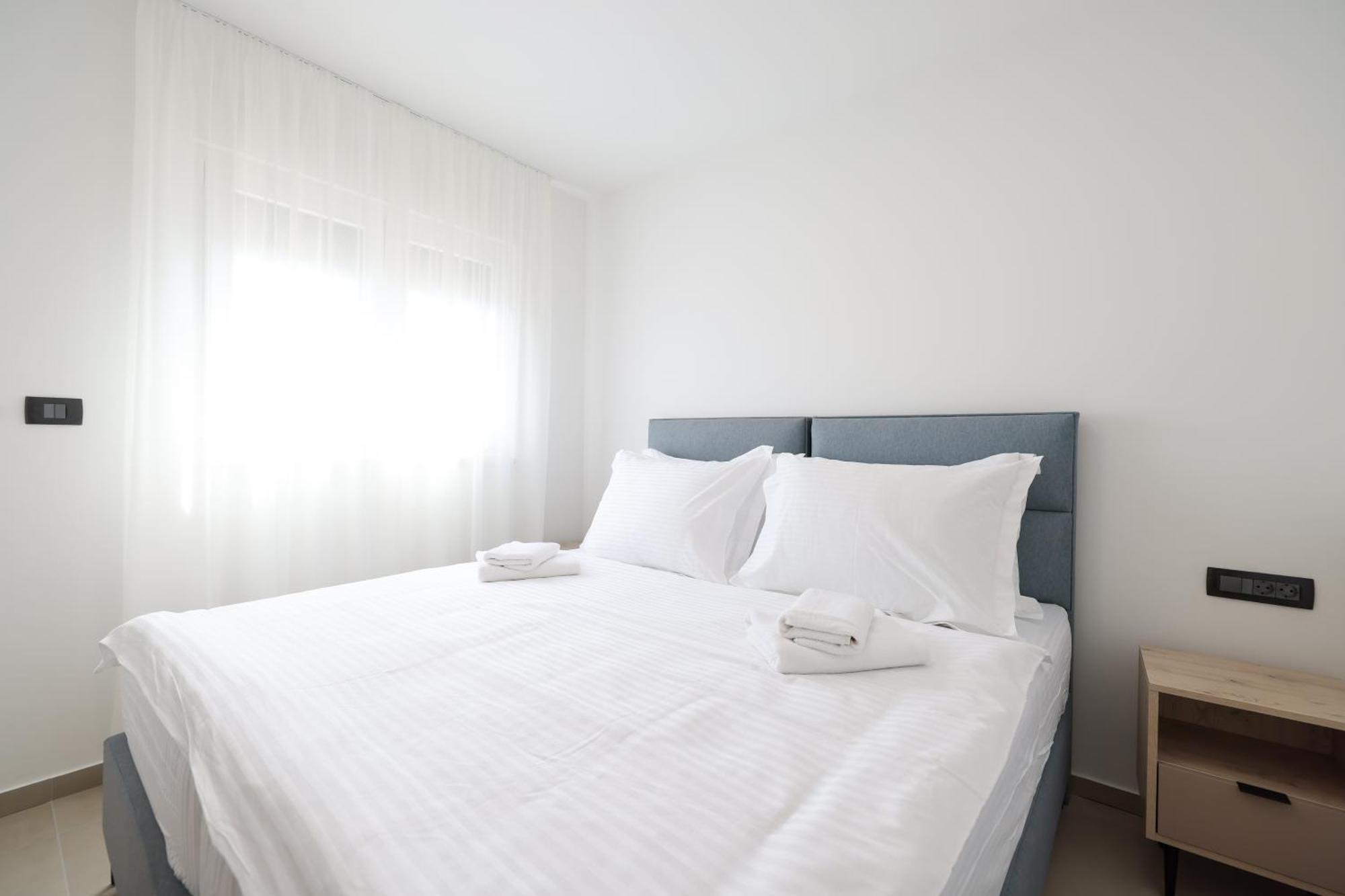 Deluxe Apartments Privlaka On The Sand Bilik gambar